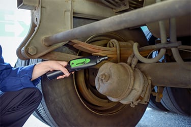 How to Diagnose Air Loss in Truck & Trailer Pneumatic Systems