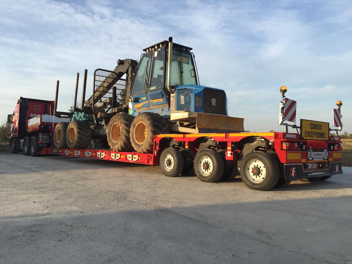 Brake Fade on Lowbeds Carrying Machinery: Causes, Heat Build-Up & Safety Risks