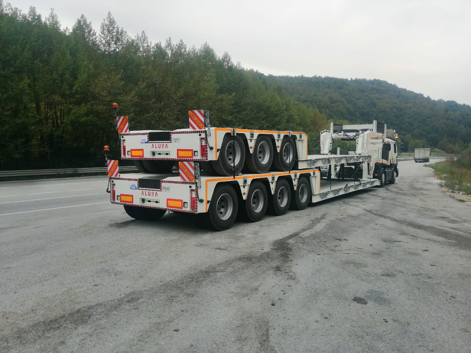 Detachable Gooseneck Lowbed Trailers – Usage Areas & Transported Equipment