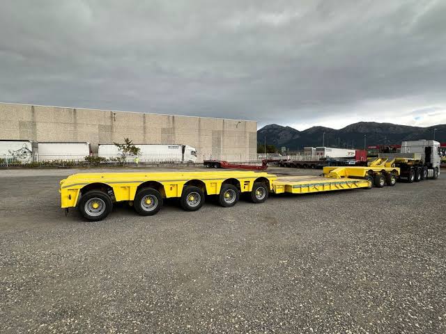 Pendulum Axle Technology in Modular Trailers: Load Distribution & Maneuvering Advantages